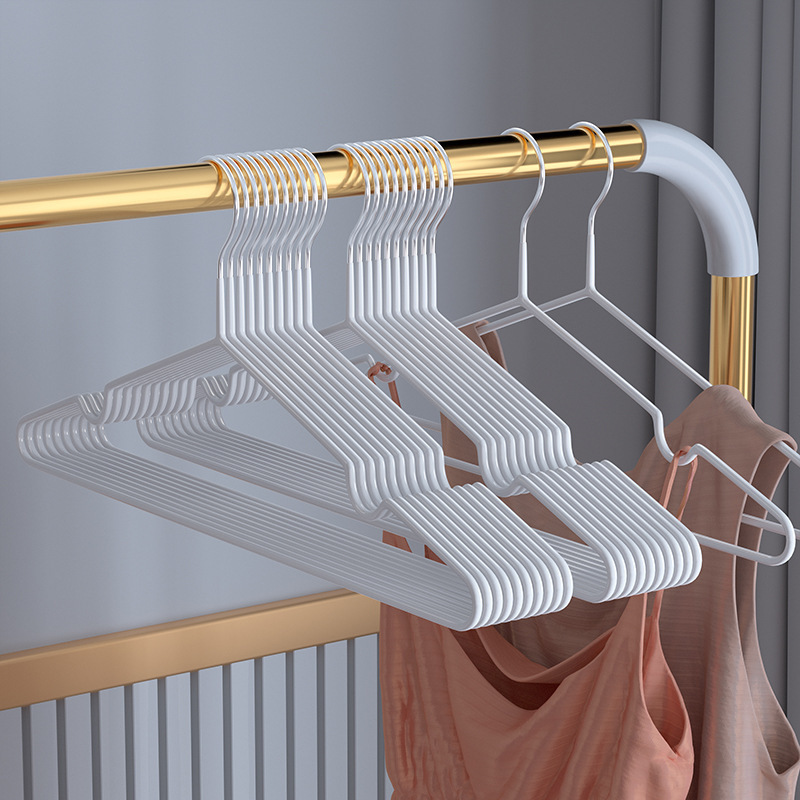 10個入り、家庭用ハンガー。滑り止め加工、肩への圧迫を軽減、 - Home Essentials Bathroom Storage のレビューと価格